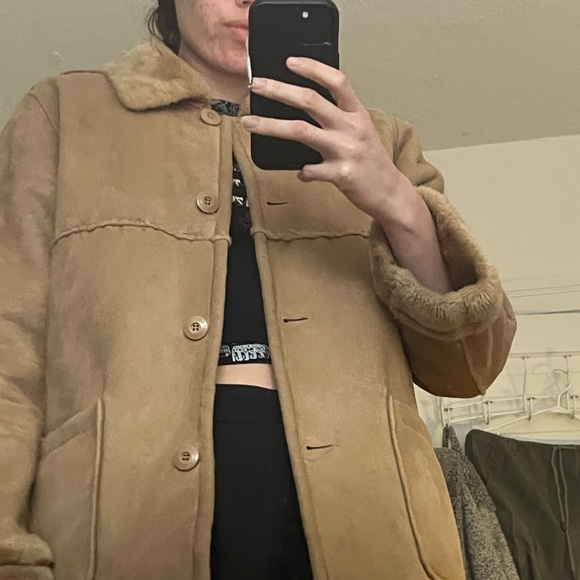 Shearling style coat. - Picture 2 of 5